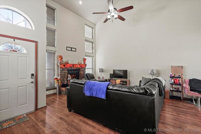 8710 S 88th East East Avenue, Tulsa, OK 74133