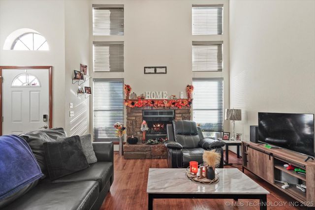 8710 S 88th East East Avenue, Tulsa, OK 74133