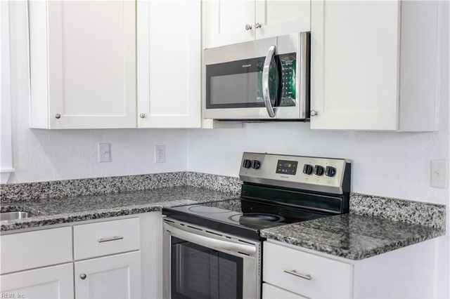 1609 Richmond AVE, Portsmouth, VA 23704