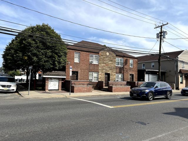 273 Meacham, Elmont, NY 11003