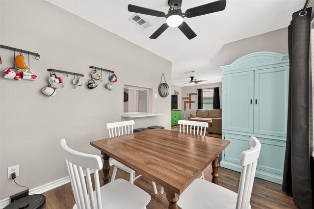 1005 Avenue D, Rosenberg, TX 77471