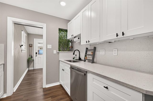 1005 Avenue D, Rosenberg, TX 77471
