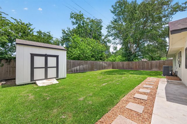 1005 Avenue D, Rosenberg, TX 77471