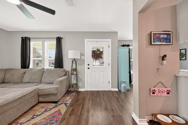 1005 Avenue D, Rosenberg, TX 77471