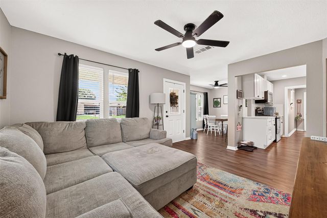 1005 Avenue D, Rosenberg, TX 77471