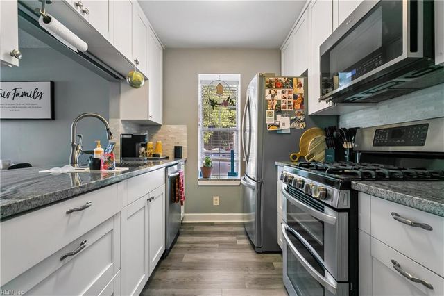 4 Treebark PL, Hampton, VA 23666