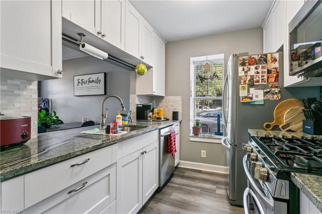 4 Treebark PL, Hampton, VA 23666