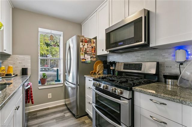 4 Treebark PL, Hampton, VA 23666