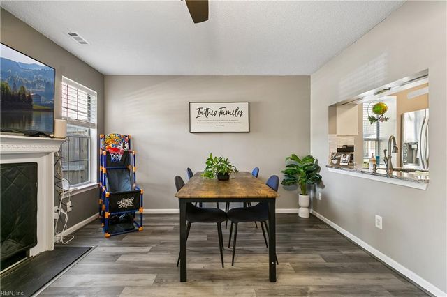 4 Treebark PL, Hampton, VA 23666