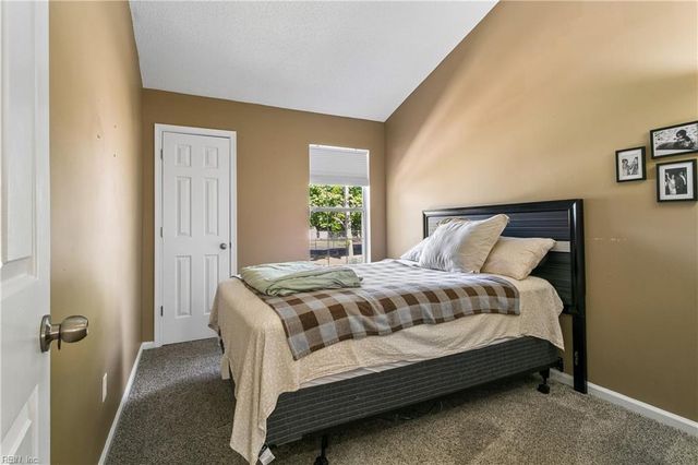 4 Treebark PL, Hampton, VA 23666