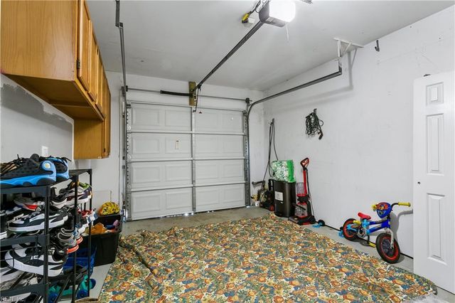 4 Treebark PL, Hampton, VA 23666