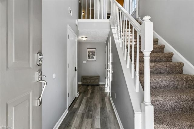 4 Treebark PL, Hampton, VA 23666