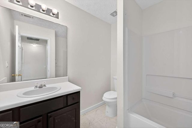 2527 Walden Lake Drive, Decatur, GA 30035