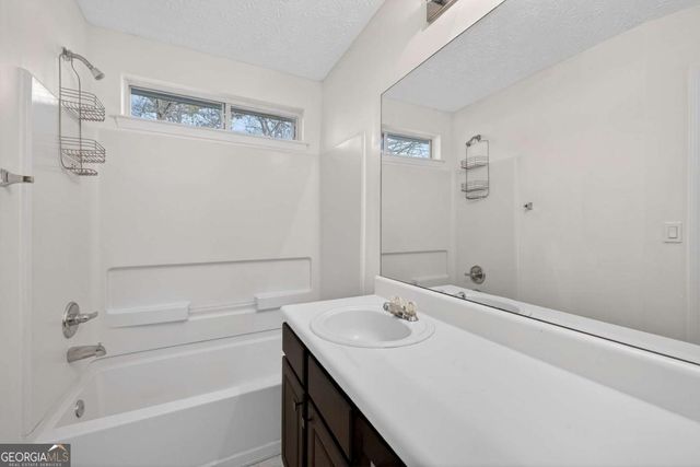 2527 Walden Lake Drive, Decatur, GA 30035
