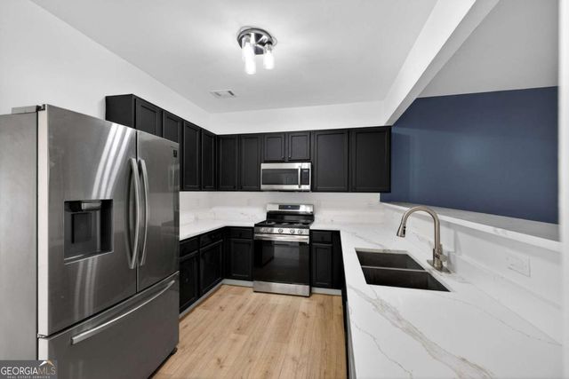 2527 Walden Lake Drive, Decatur, GA 30035