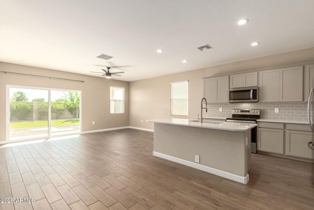 1357 E CHILLINGHAM Road, San Tan Valley, AZ 85143