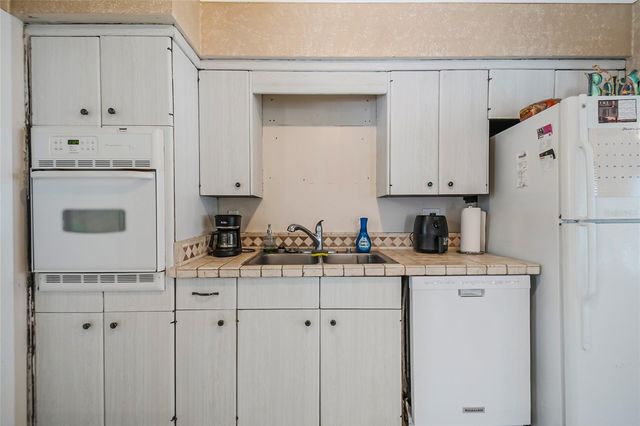 1740 NEPTUNE ROAD, Kissimmee, FL 34744