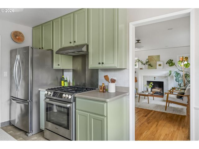 3024 N KILPATRICK St, Portland, OR 97217