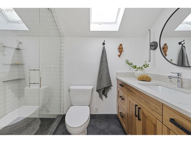 3024 N KILPATRICK St, Portland, OR 97217
