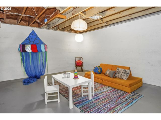 3024 N KILPATRICK St, Portland, OR 97217
