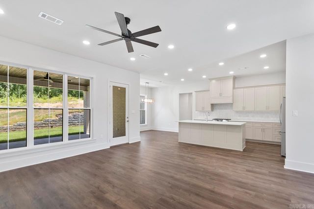 4406 Cumberland Circle, Benton, AR 72019