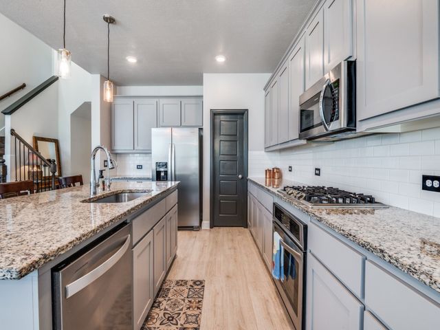 1232 Rushmore Drive, Burleson, TX 76028