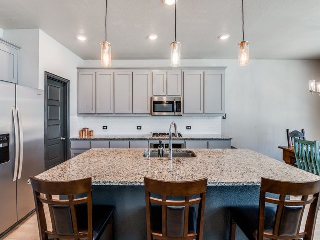 1232 Rushmore Drive, Burleson, TX 76028