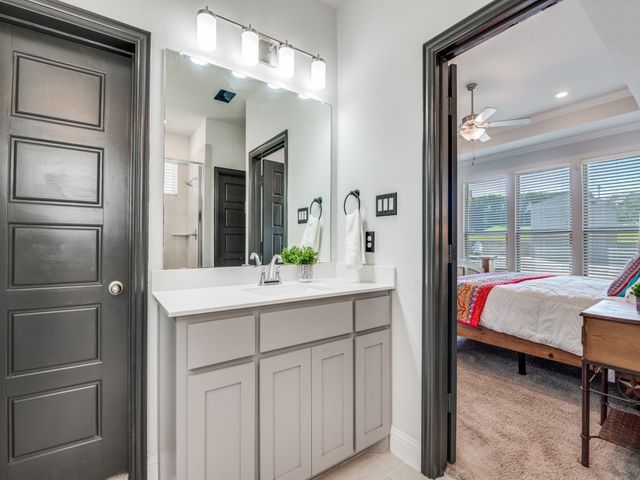 1232 Rushmore Drive, Burleson, TX 76028