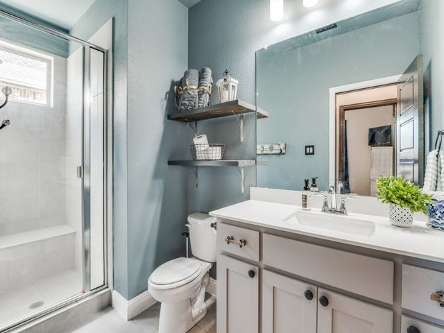 1232 Rushmore Drive, Burleson, TX 76028