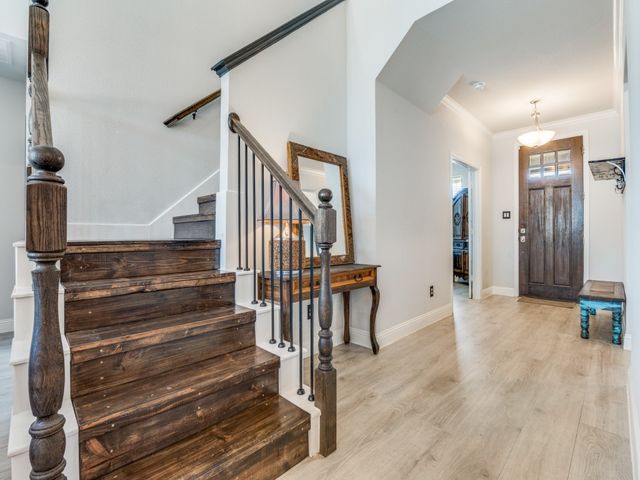 1232 Rushmore Drive, Burleson, TX 76028