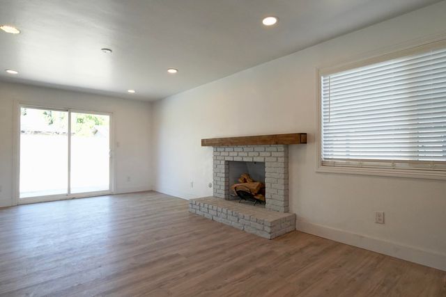 1690 W Kanai Avenue, Porterville, CA 93257