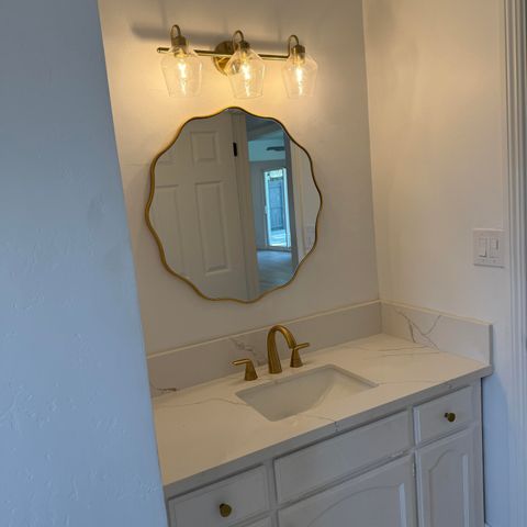 1690 W Kanai Avenue, Porterville, CA 93257