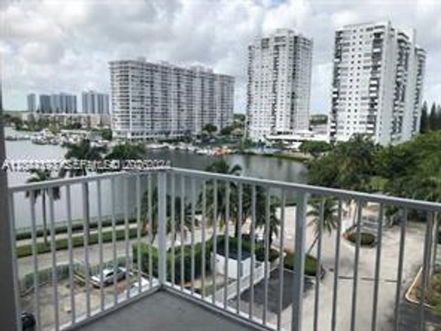 2801 NE 183rd Street 709W, Aventura, FL 33160