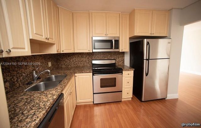 2801 NE 183rd Street 709W, Aventura, FL 33160