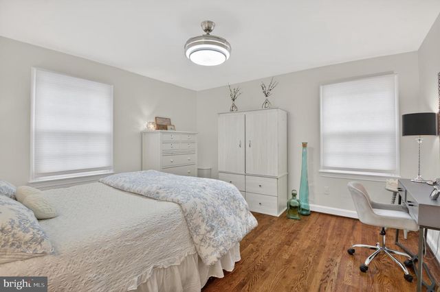10206 KENSINGTON PKWY, Kensington, MD 20895