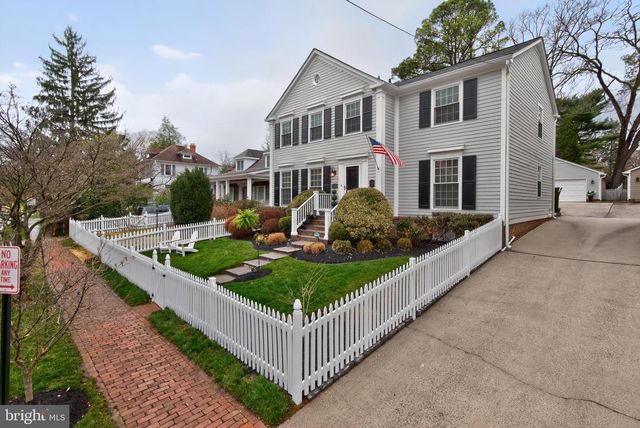 10206 KENSINGTON PKWY, Kensington, MD 20895