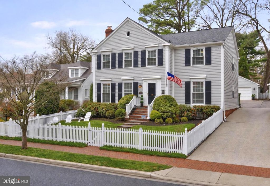 10206 KENSINGTON PKWY, Kensington, MD 20895