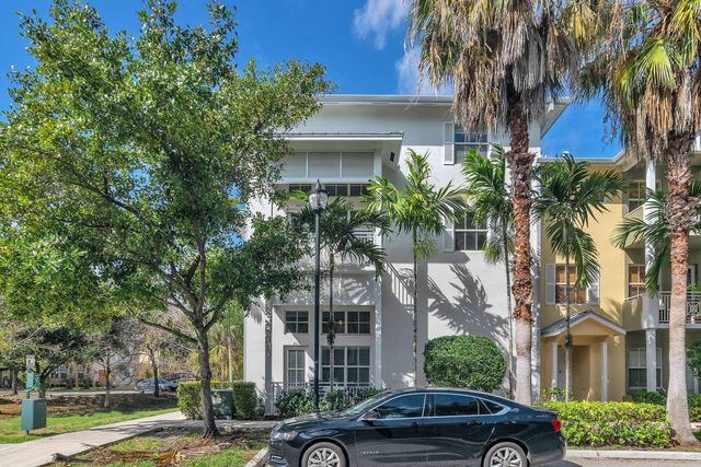 427 SW 13th Terrace, Fort Lauderdale, FL 33312