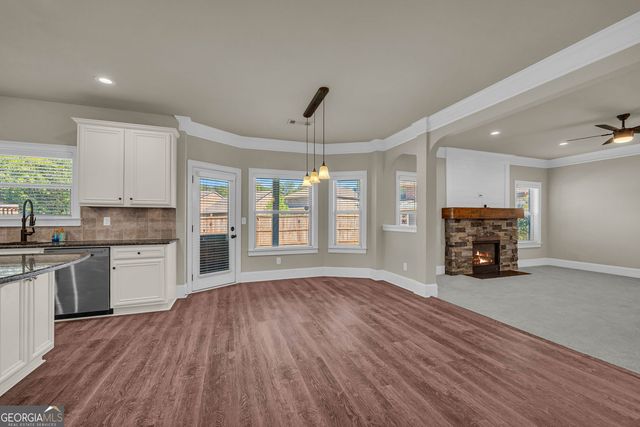 972 Spanish Moss Trail, Loganville, GA 30052