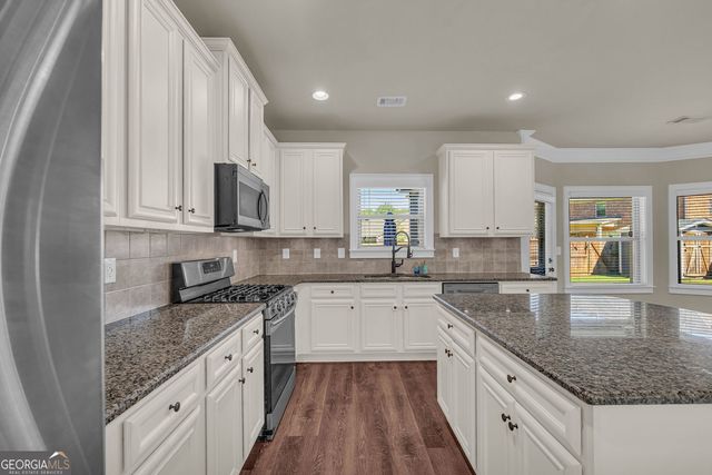 972 Spanish Moss Trail, Loganville, GA 30052