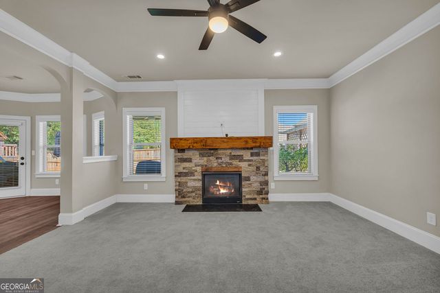 972 Spanish Moss Trail, Loganville, GA 30052