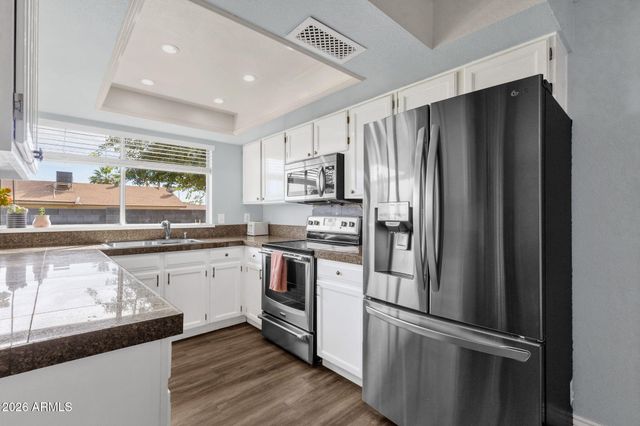 4721 W SWEETWATER Avenue, Glendale, AZ 85304