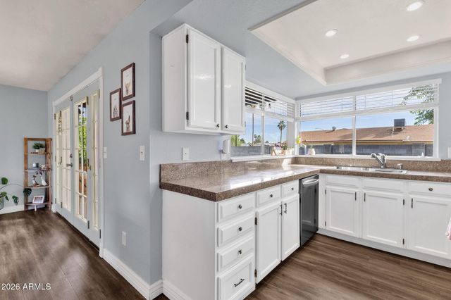 4721 W SWEETWATER Avenue, Glendale, AZ 85304