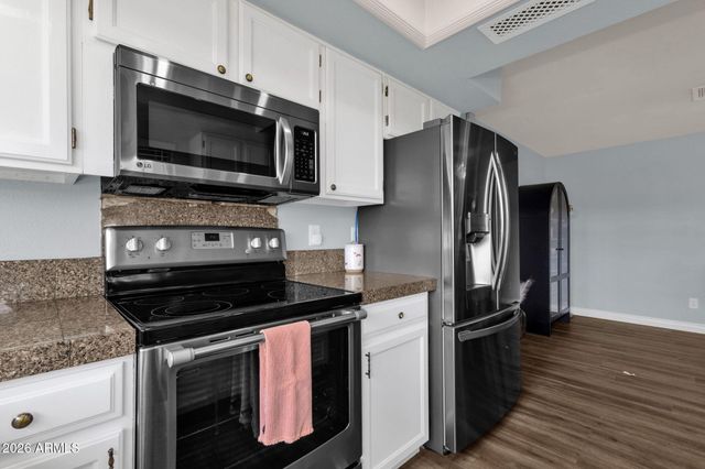 4721 W SWEETWATER Avenue, Glendale, AZ 85304