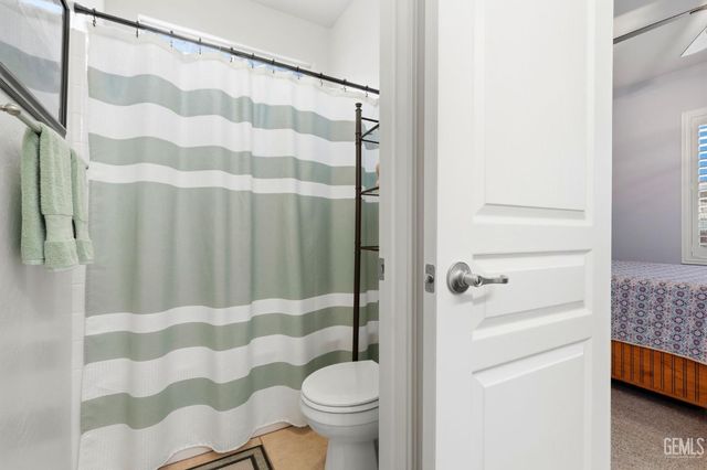 1998 Albarino Street, Tulare, CA 93274