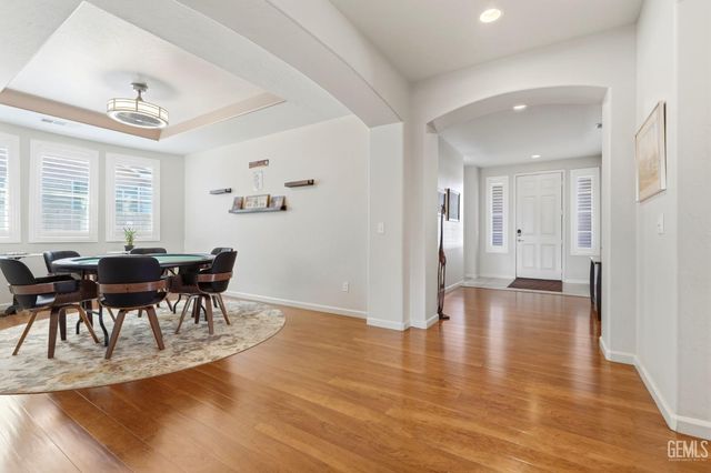 1998 Albarino Street, Tulare, CA 93274