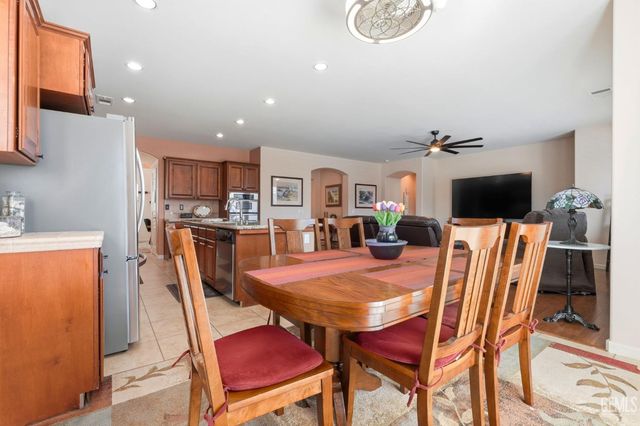 1998 Albarino Street, Tulare, CA 93274