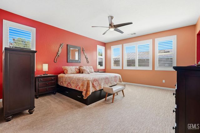 1998 Albarino Street, Tulare, CA 93274