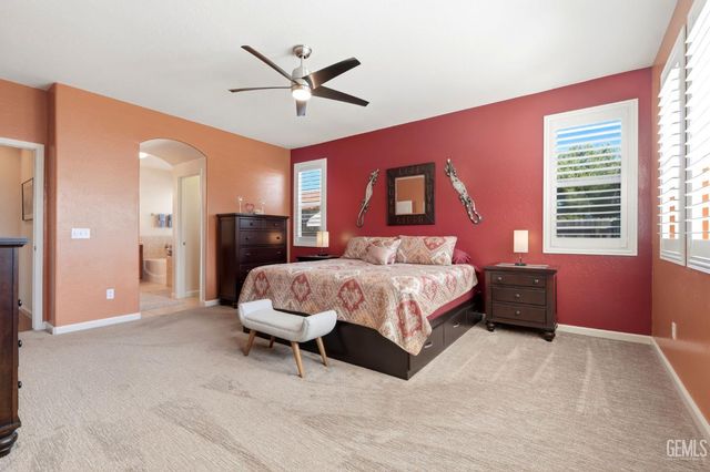 1998 Albarino Street, Tulare, CA 93274