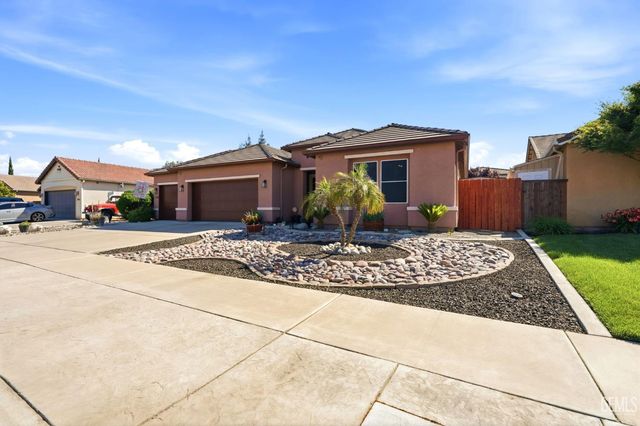 1998 Albarino Street, Tulare, CA 93274